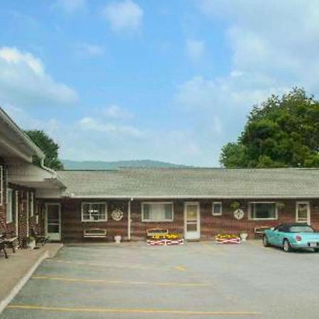 Judys Motel Bedford Bagian luar foto