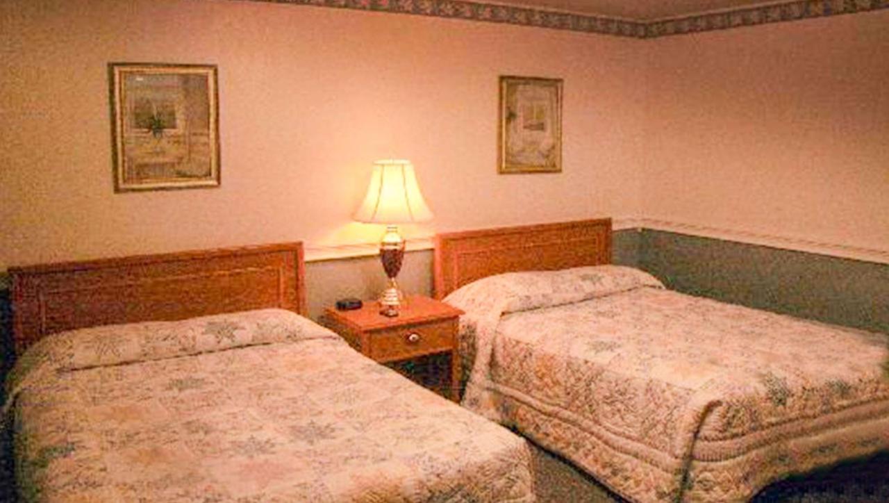 Judys Motel Bedford Bagian luar foto