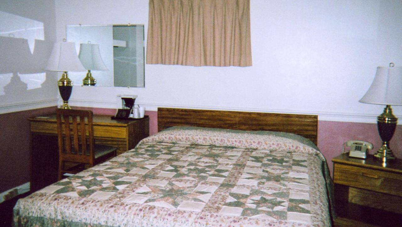 Judys Motel Bedford Bagian luar foto